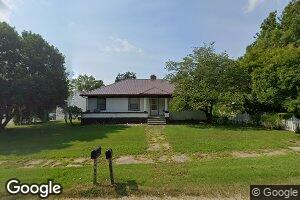 204 E Walnut St, Waverly, MO 64096