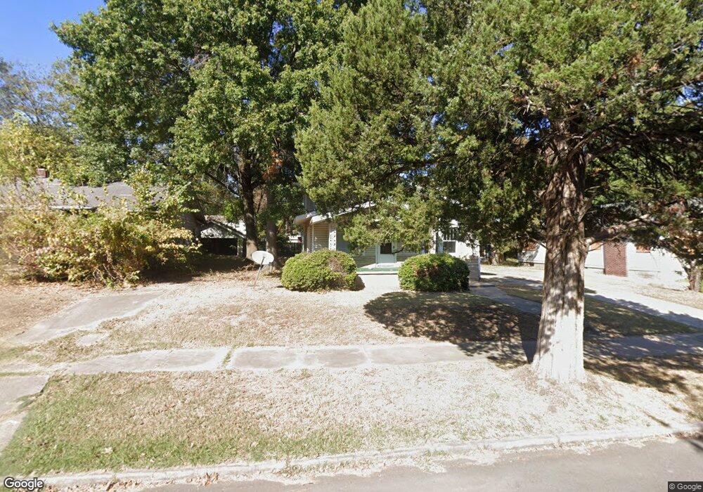 2406 Columbus St, Muskogee, OK 74401 - photo 1