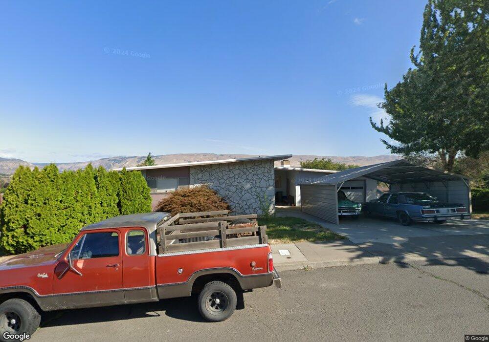 2323 E 13th St, the Dalles, OR 97058 - photo 1