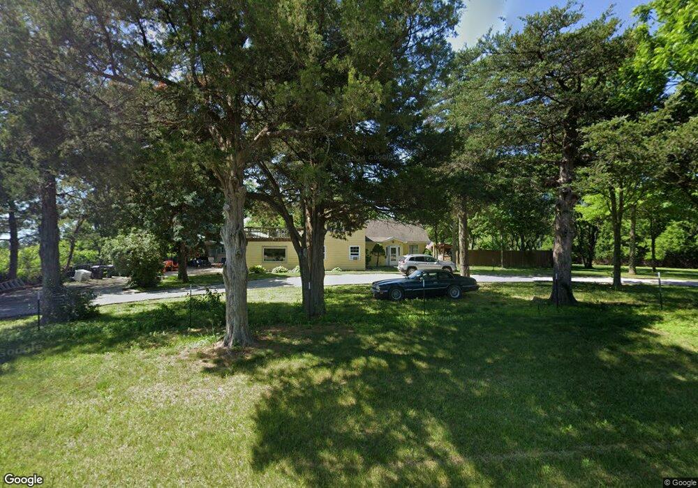 9539 SW 53rd St, Topeka, KS 66610 - photo 1