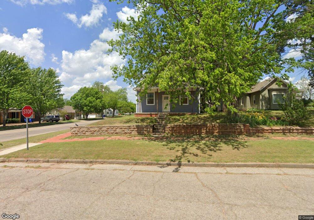 202 E Washington Ave, Guthrie, OK 73044 - photo 1