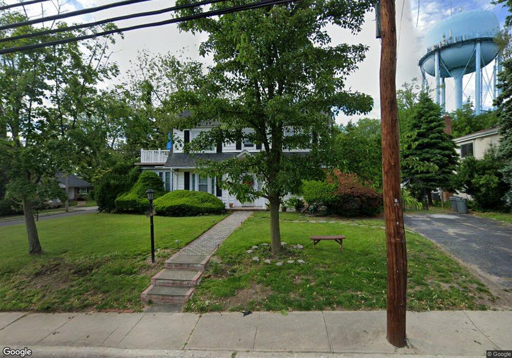 55 Fairview Ave, Great Neck, NY 11023 - photo 1