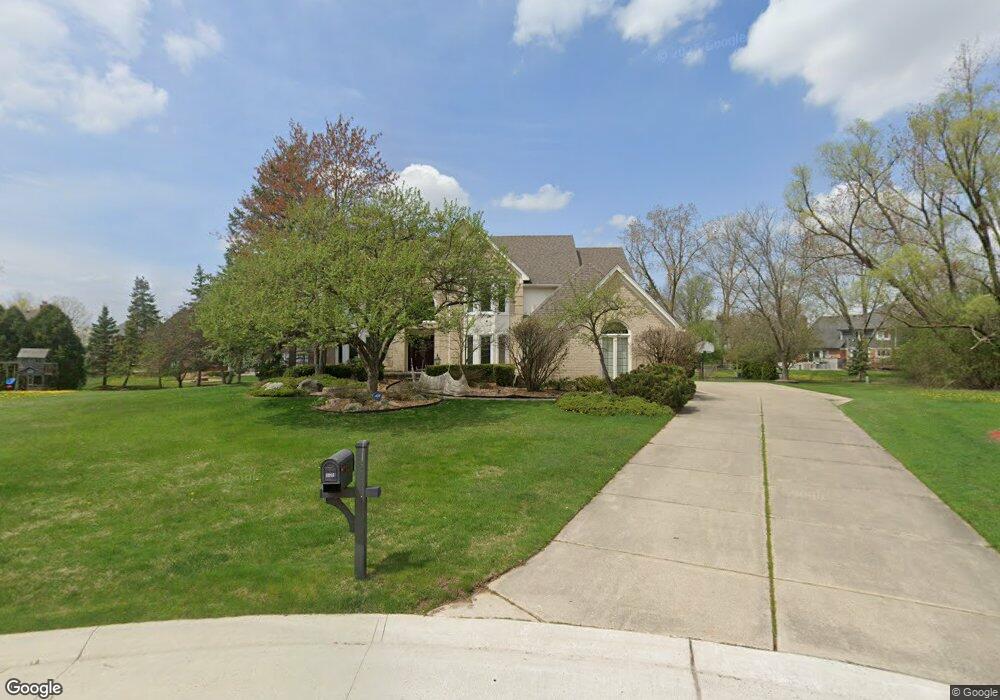 1015 Dobson Ln, Bloomfield Hills, MI 48304 - photo 1