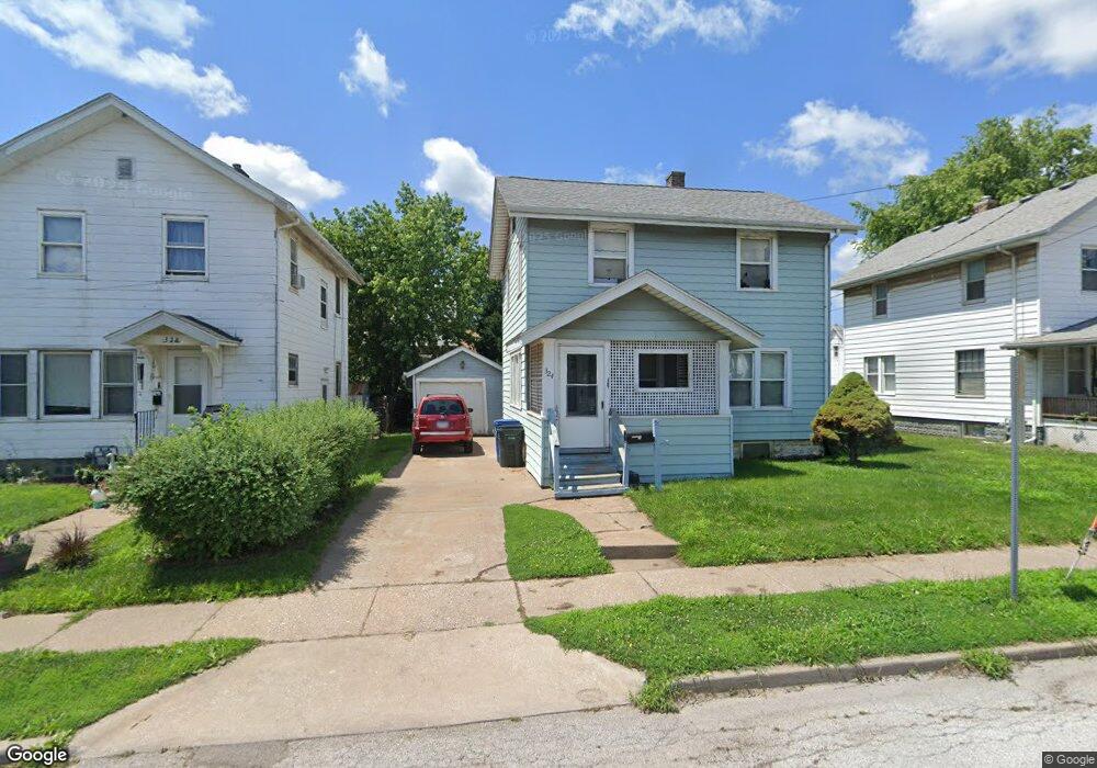324 S Pine St, Davenport, IA 52802 - photo 1