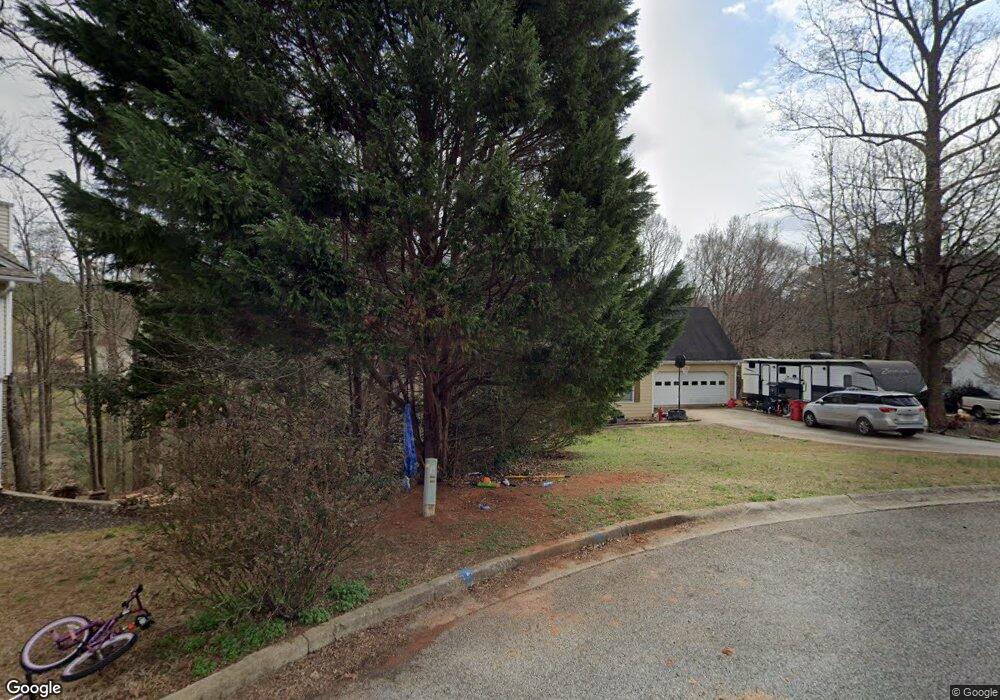 800 Creek View Dr, Hoschton, GA 30548 - photo 1