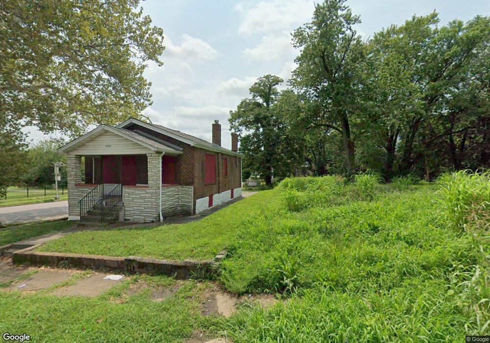 4704 San Francisco Ave, Saint Louis, MO 63115 - photo 1