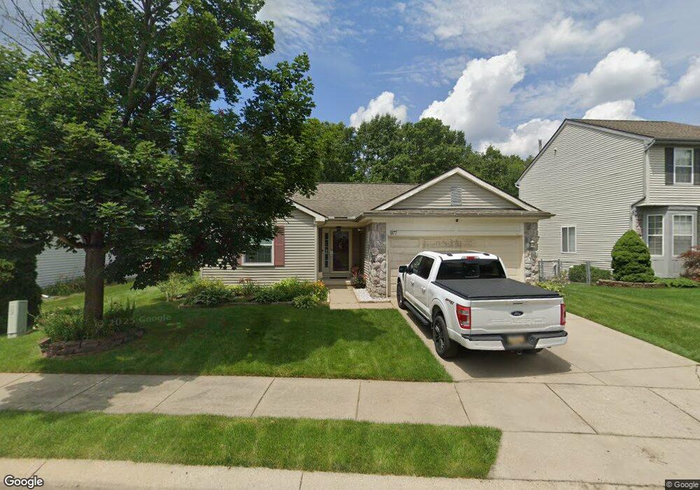 977 Princeton Dr unit 56, Waterford, MI 48327 - photo 1