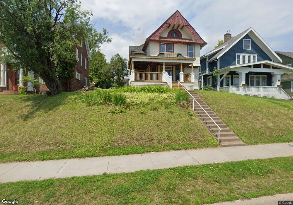 2107 2107 E 4th St, Duluth, MN 55804 - photo 1