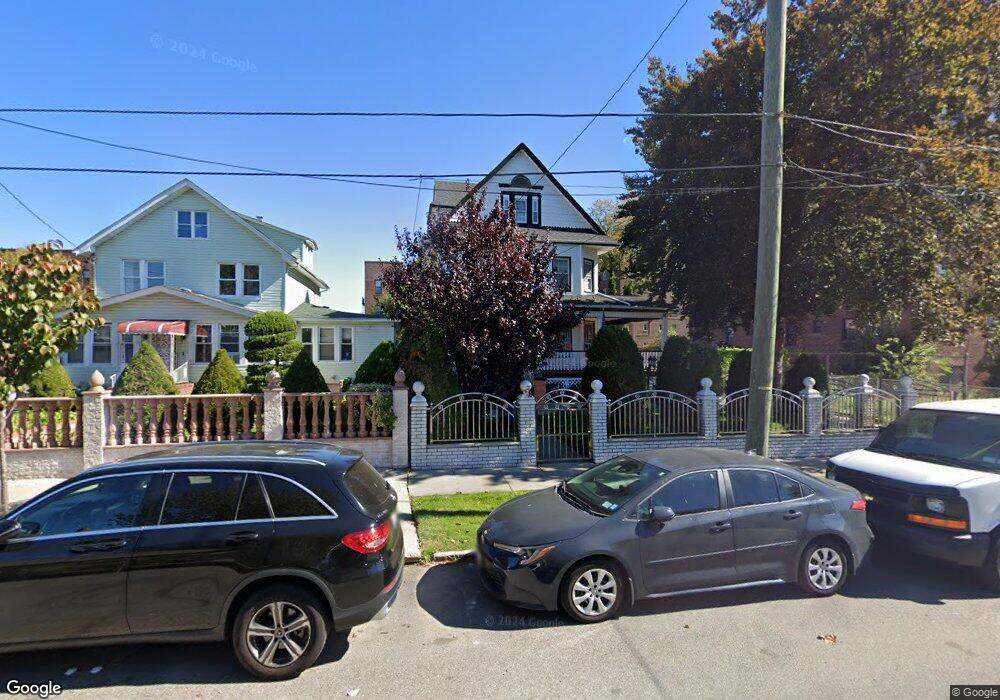 9121 193rd St, Hollis, NY 11423 - photo 1