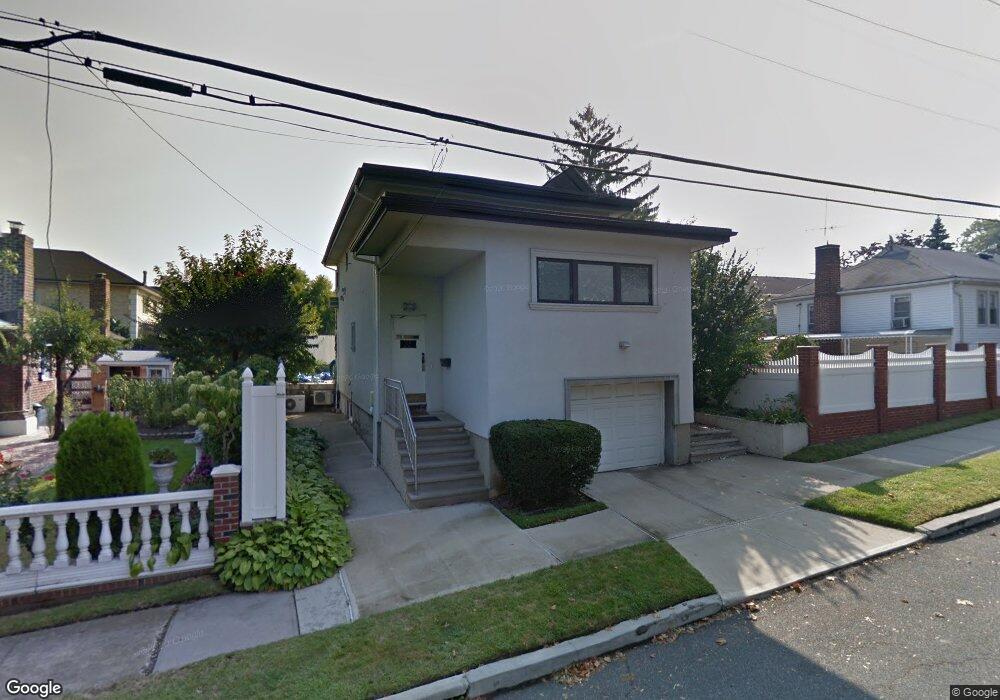 11-11 141st St, Whitestone, NY 11357 - photo 1