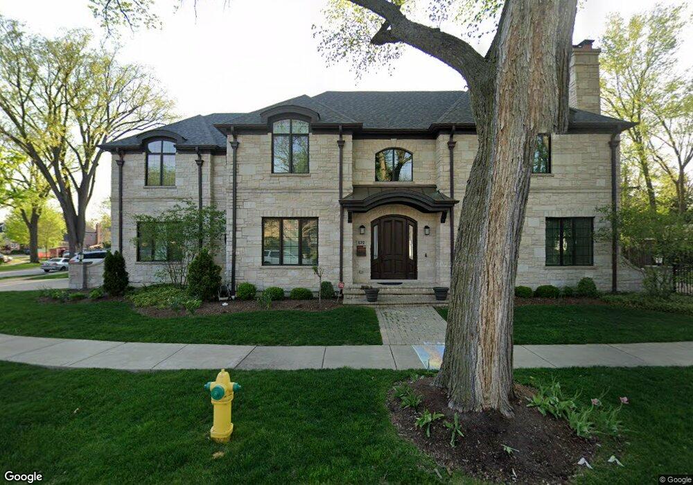 572 S Colfax Ave, Elmhurst, IL 60126 - photo 1