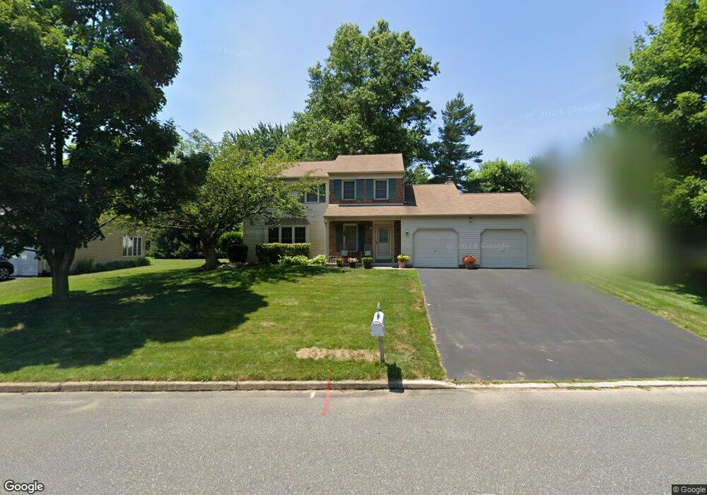 304 Maple Point Dr, Langhorne, PA 19047 - photo 1