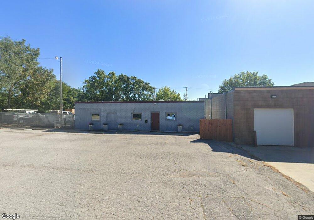 404 NW 12 St, Blue Springs, MO 64015 - photo 1