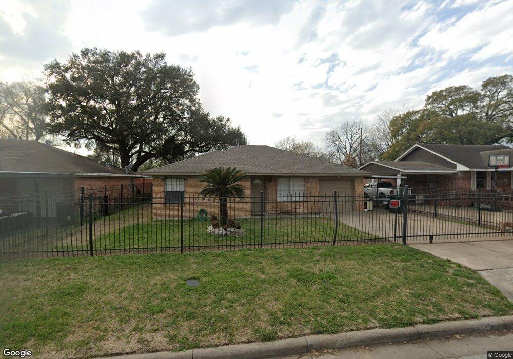 4511 Billingsley St, Houston, TX 77009 - photo 1