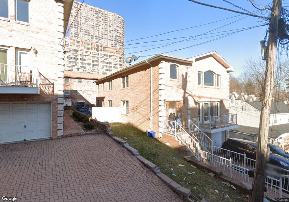 11 Leary Ln unit 2FL, Edgewater, NJ 07020 - photo 1