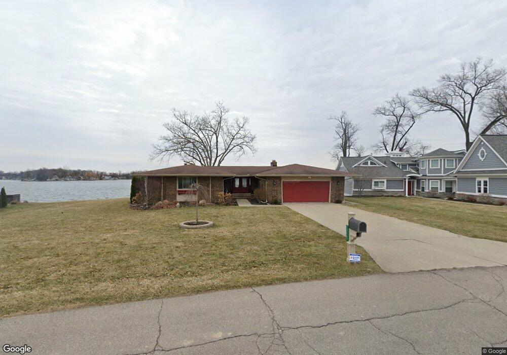 13267 Lake Shore Dr, Fenton, MI 48430 - photo 1