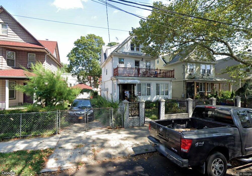 9113 109th St, Richmond Hill, NY 11418 - photo 1