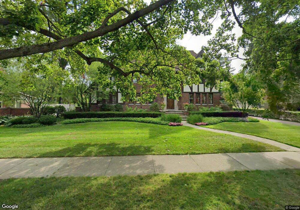 436 Lakeland St, Grosse Pointe, MI 48230 - photo 1