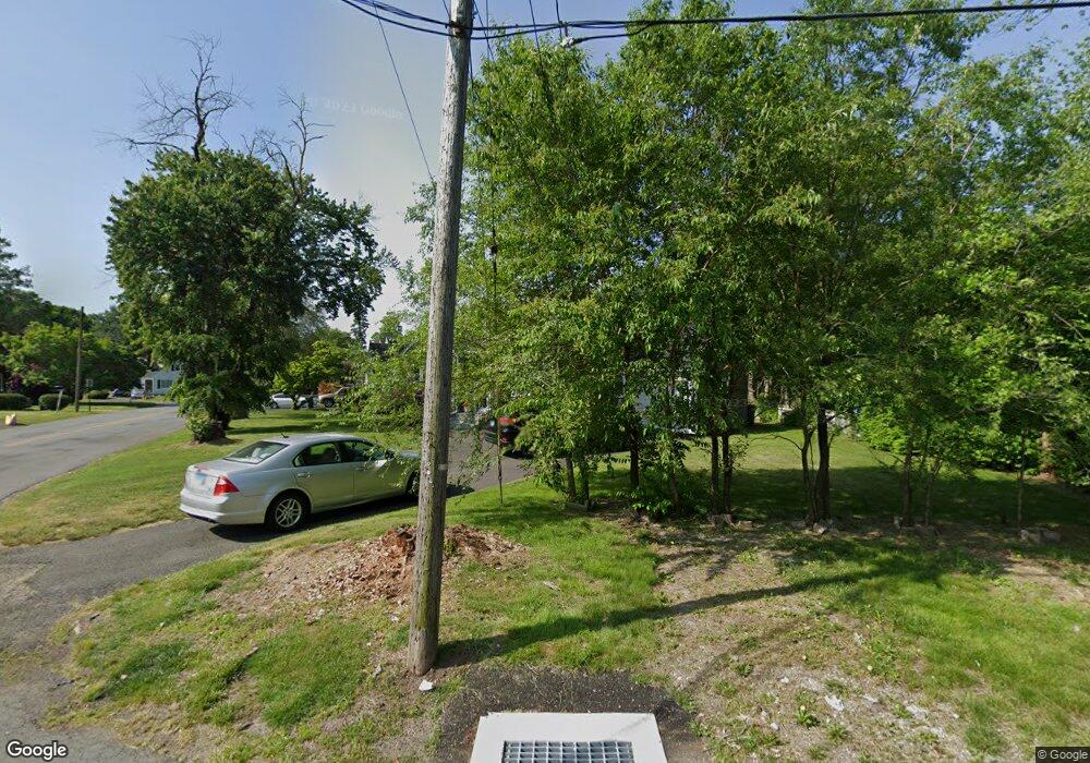 96 Pilgrim Rd, Bridgeport, CT 06610 - photo 1