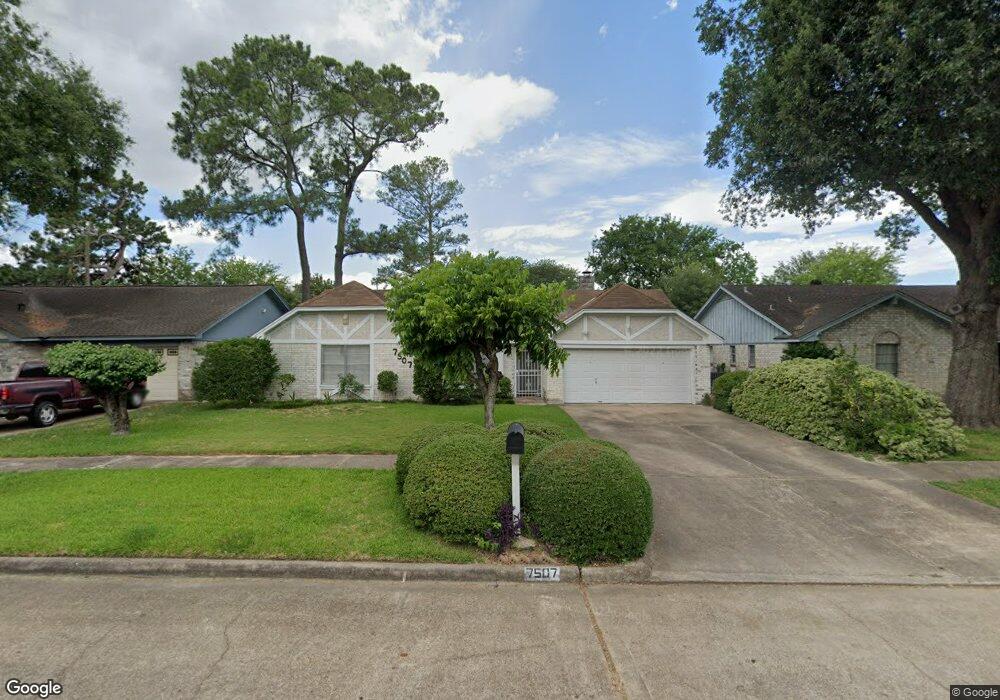 7507 Athlone Dr, Houston, TX 77088 - photo 1