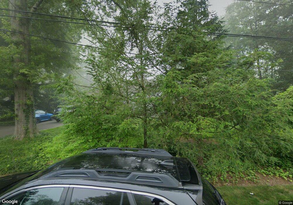 2 Rocaton Rd, Darien, CT 06820 - photo 1