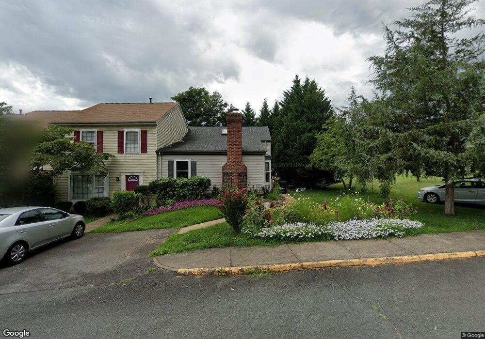 301 Glade Ln, Charlottesville, VA 22901 - photo 1