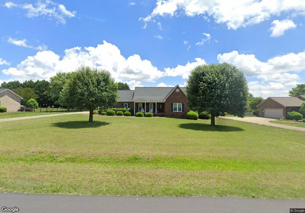 145 Meadow Oaks Dr, Statesville, NC 28625 - photo 1