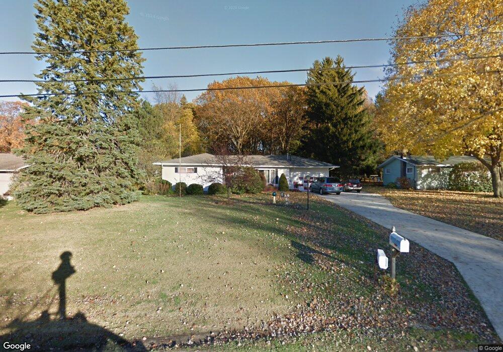 256 N Amboy Rd, Conneaut, OH 44030 - photo 1