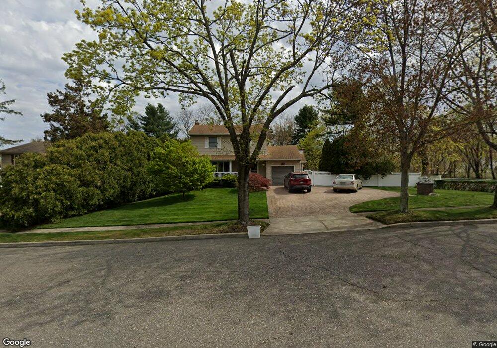 1 Byron Rd, ComMacK, NY 11725 - photo 1