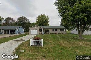415 W Tremont St, Waverly, IL 62692