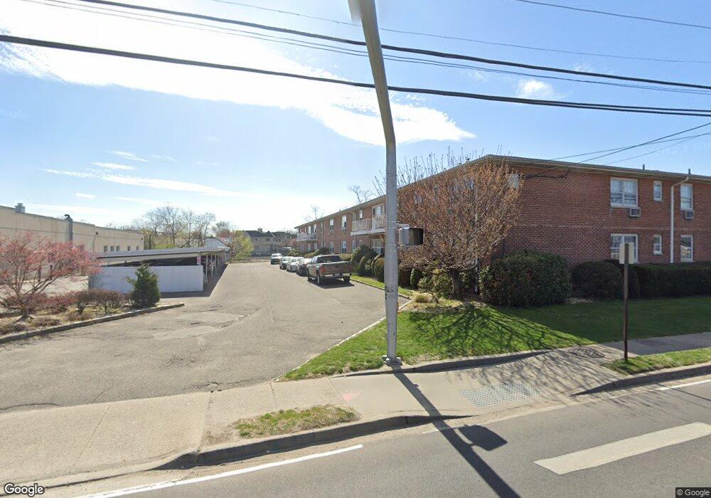 86 Shore Rd unit C1, Port Washington, NY 11050 - photo 1