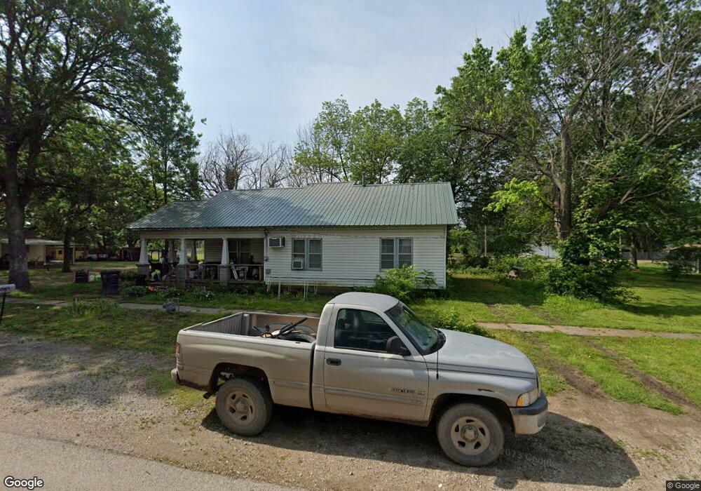 614 E 7th St, Altamont, KS 67330 - photo 1