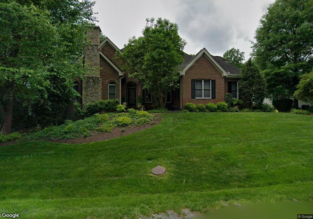 10793 Glen Mist Ln, Fairfax, VA 22030 - photo 1