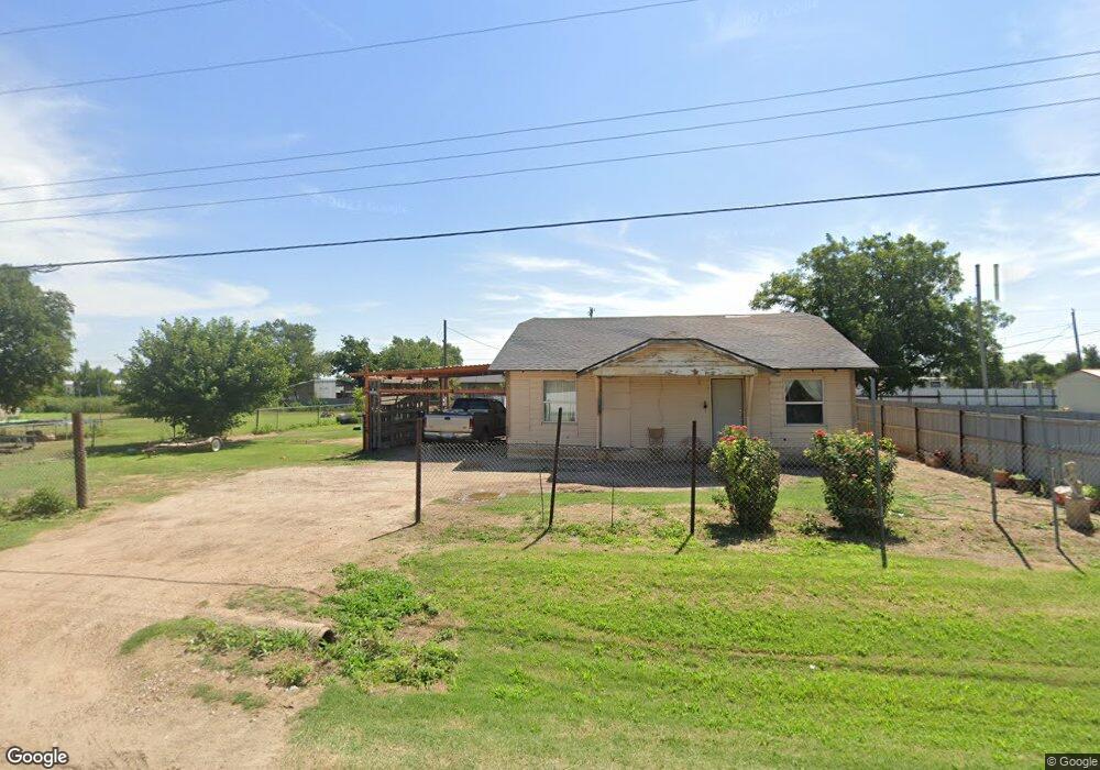 2804 Fisher St unit 2806, Plainview, TX 79072 - photo 1