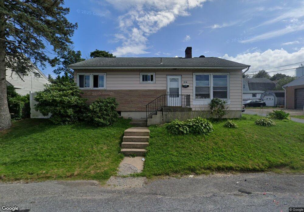 816 W 10th St, Hazleton, PA 18201 - photo 1