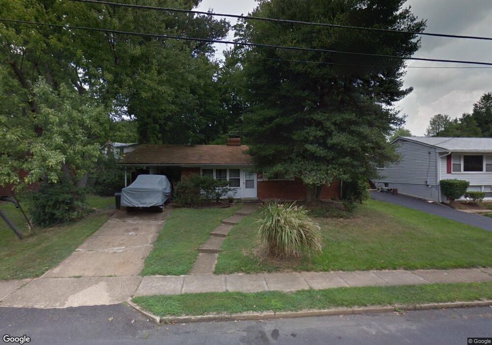 1104 Lakewood Dr SW, Vienna, VA 22180 - photo 1