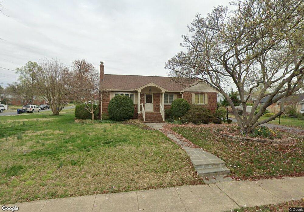 6108 Knollwood Dr, Falls Church, VA 22041 - photo 1