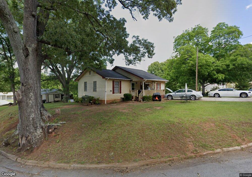 559 Spring St, Carrollton, GA 30117 - photo 1