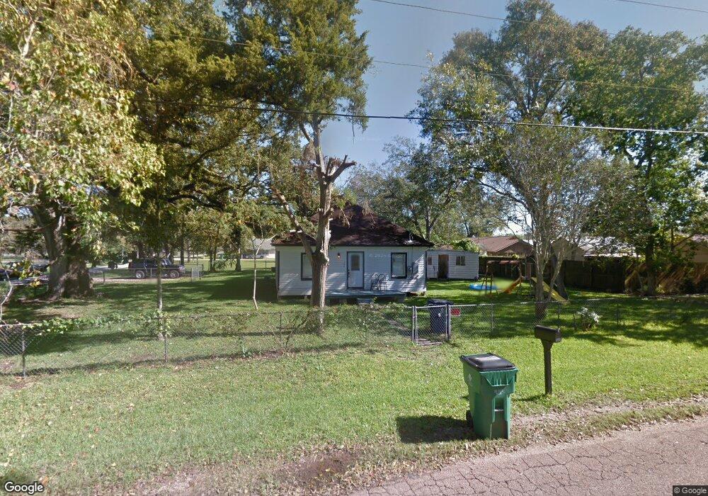 106 Marion St, Brazoria, TX 77422 - photo 1