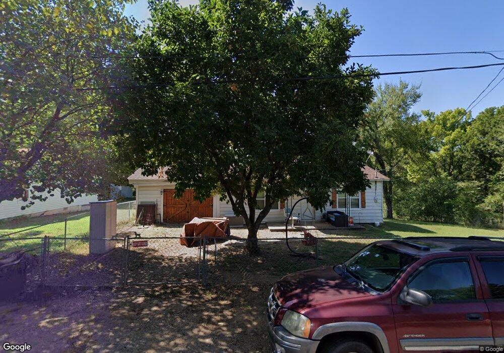 200 Hugo St, Muldrow, OK 74948 - photo 1