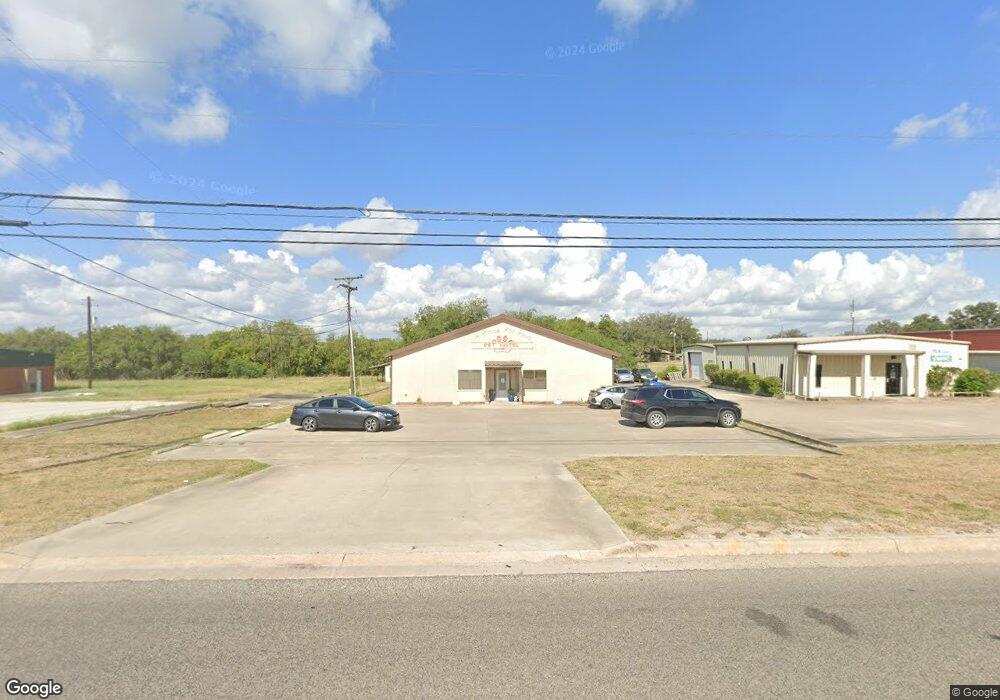 3809 N St Mary's St, Beeville, TX 78102 - photo 1
