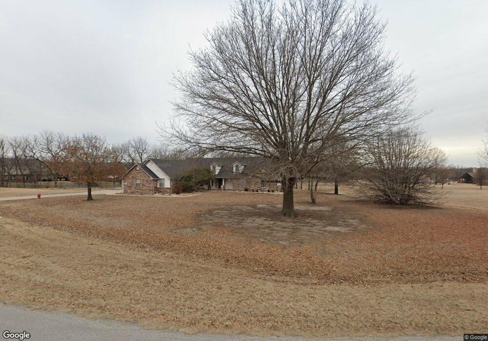 902 N Woodchuck Ln, Skiatook, OK 74070 - photo 1