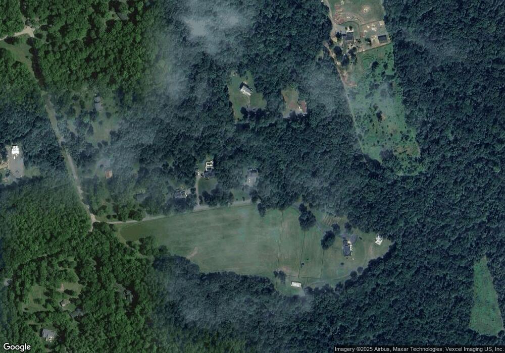 8144 Buena Vista Dr, Warrenton, VA 20186 - photo 1