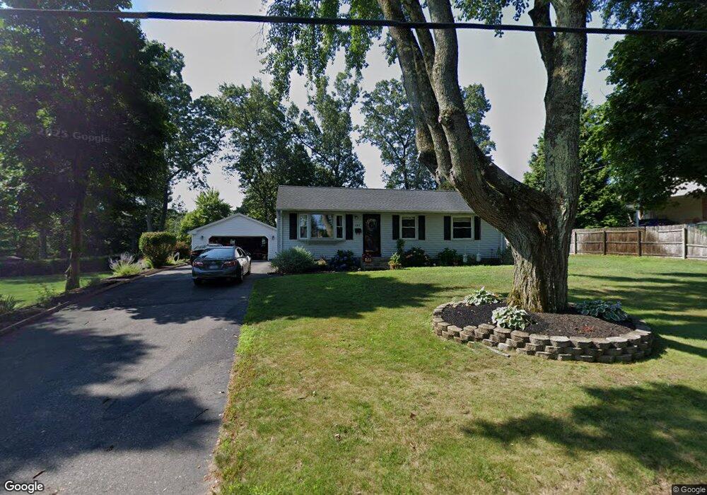 401 S Elm St, Windsor Locks, CT 06096 - photo 1