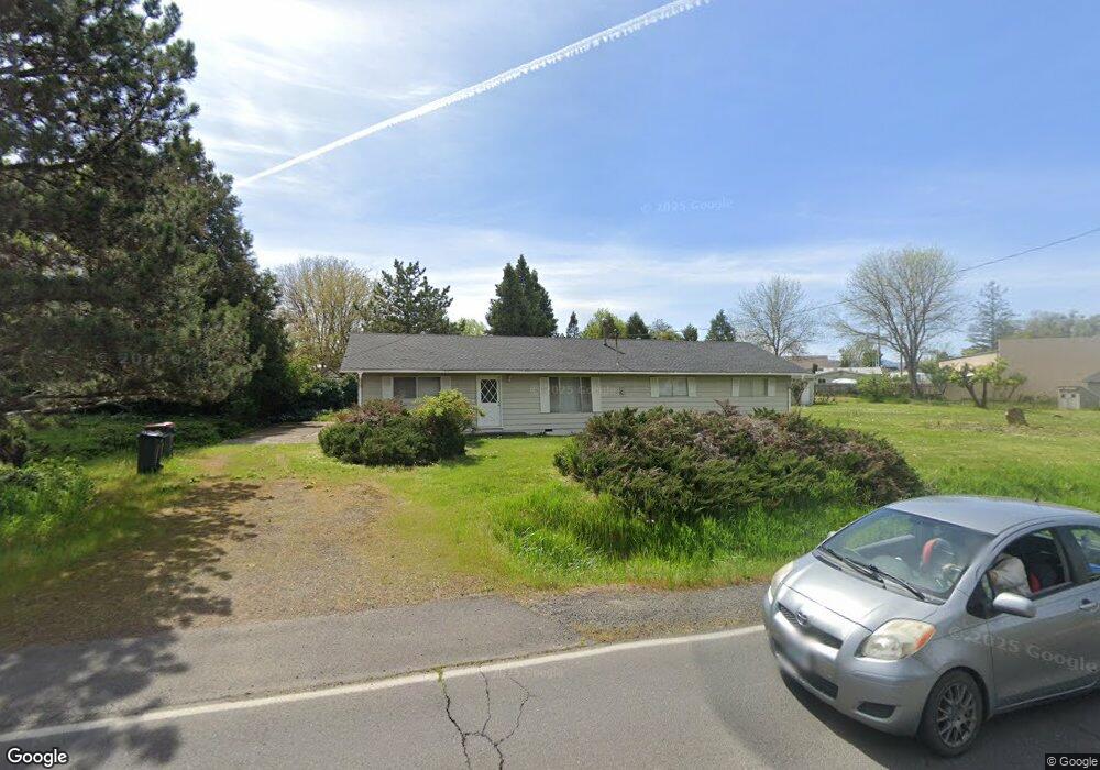 1755 N 10th St, Central Point, OR 97502 - photo 1