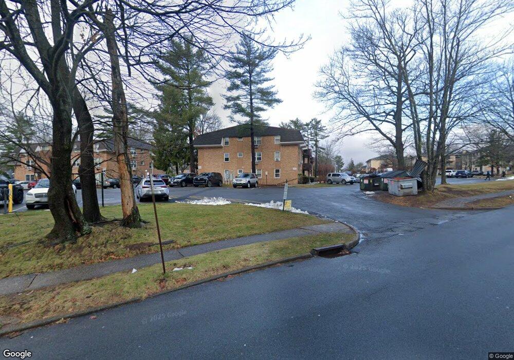 170 Kearsing Pkwy unit C, Monsey, NY 10952 - photo 1