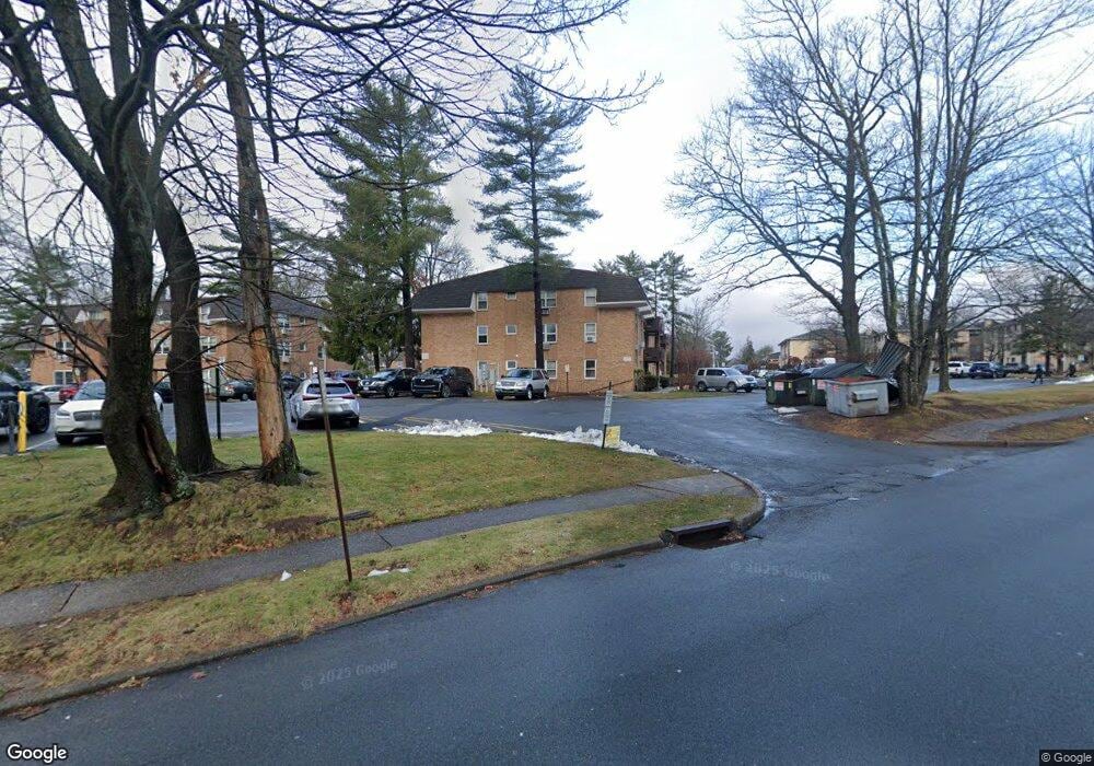 170 Kearsing Pkwy unit E, Monsey, NY 10952 - photo 1