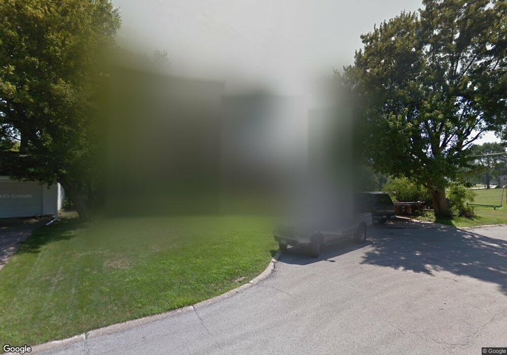 1513 Hickory Ln, Bettendorf, IA 52722 - photo 1