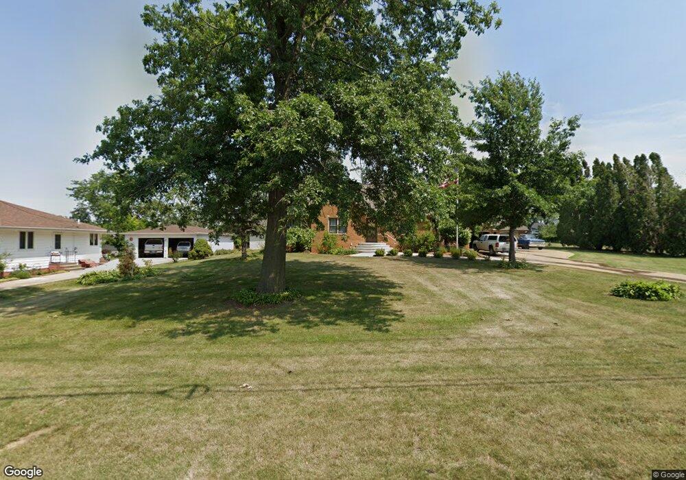 441 18th St NW, Cedar Rapids, IA 52405 - photo 1