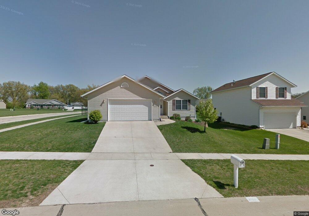 3701 Monarch Dr SW, Cedar Rapids, IA 52404 - photo 1